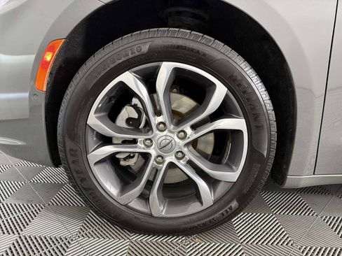 Used 2021 Chrysler Pacifica Pinnacle image 18