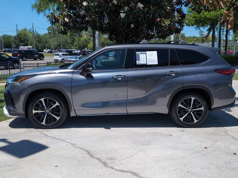 Used 2022 Toyota Highlander XSE AWD/4WD image 7