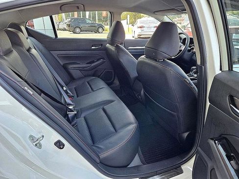 New 2025 Nissan Altima 2.5 SR image 15