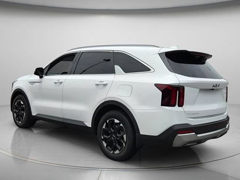 Used 2026 Kia Sorento S w/ S Panoramic Sunroof Package FWD image 6