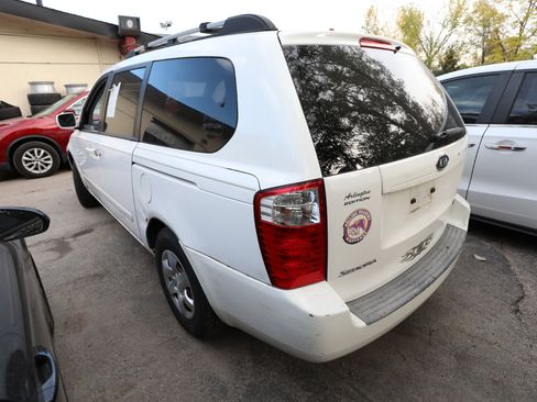 Used 2008 Kia Sedona LX image 8