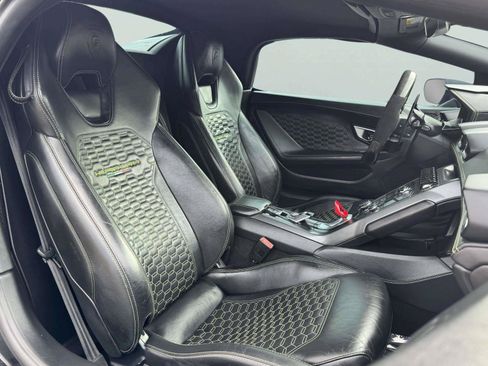 Used 2018 Lamborghini Huracan LP 580-2 RWD image 79