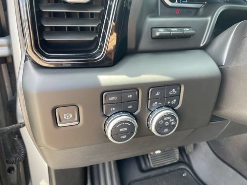 Used 2023 GMC Sierra 1500 AT4 w/ AT4 Premium Package AWD/4WD image 25