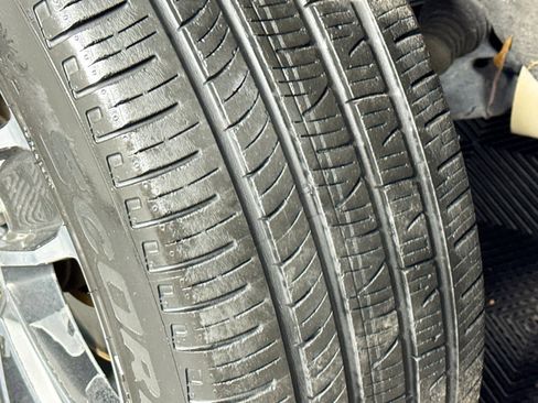 Used 2018 GMC Acadia Denali w/ Technology Package image 42