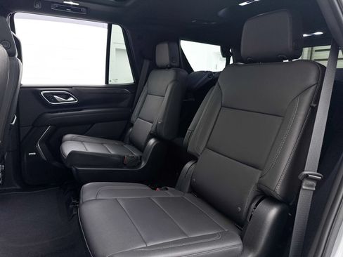 Used 2023 Chevrolet Tahoe Z71 w/ Luxury Package AWD/4WD image 29