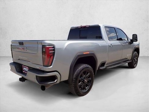 Used 2025 GMC Sierra 2500 AT4 w/ AT4 Premium Plus Package AWD/4WD image 4