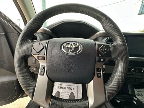 Used 2020 Toyota Tacoma SR5 RWD image 20