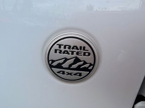 Used 2019 Jeep Wrangler Unlimited Sahara w/ Quick Order Package 24M Moab image 10