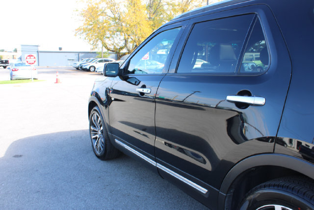 Used 2016 Ford Explorer Platinum AWD/4WD image 47