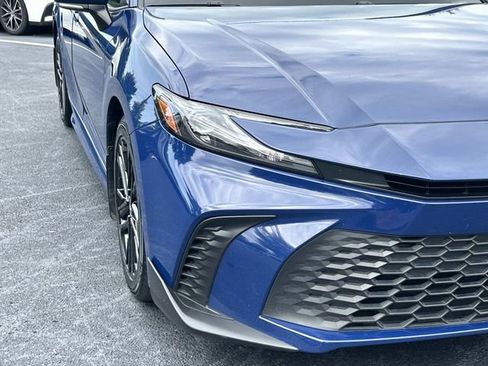 Used 2025 Toyota Camry SE w/ Convenience Package FWD image 10