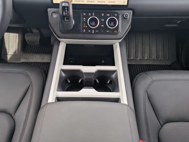 Used 2026 Land Rover Defender 110 X-Dynamic SE AWD/4WD image 20
