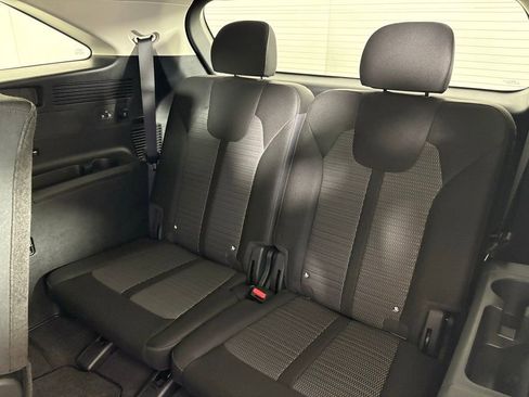 New 2026 Kia Sorento LX FWD image 35