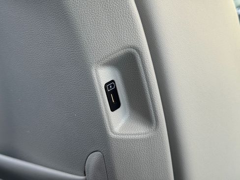 Used 2024 Kia Sorento S FWD image 35