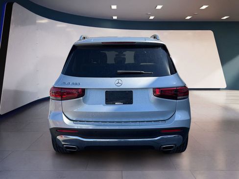 Used 2023 Mercedes-Benz GLB 250 image 4