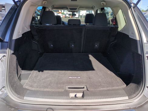 Certified 2022 Nissan Rogue SV image 20