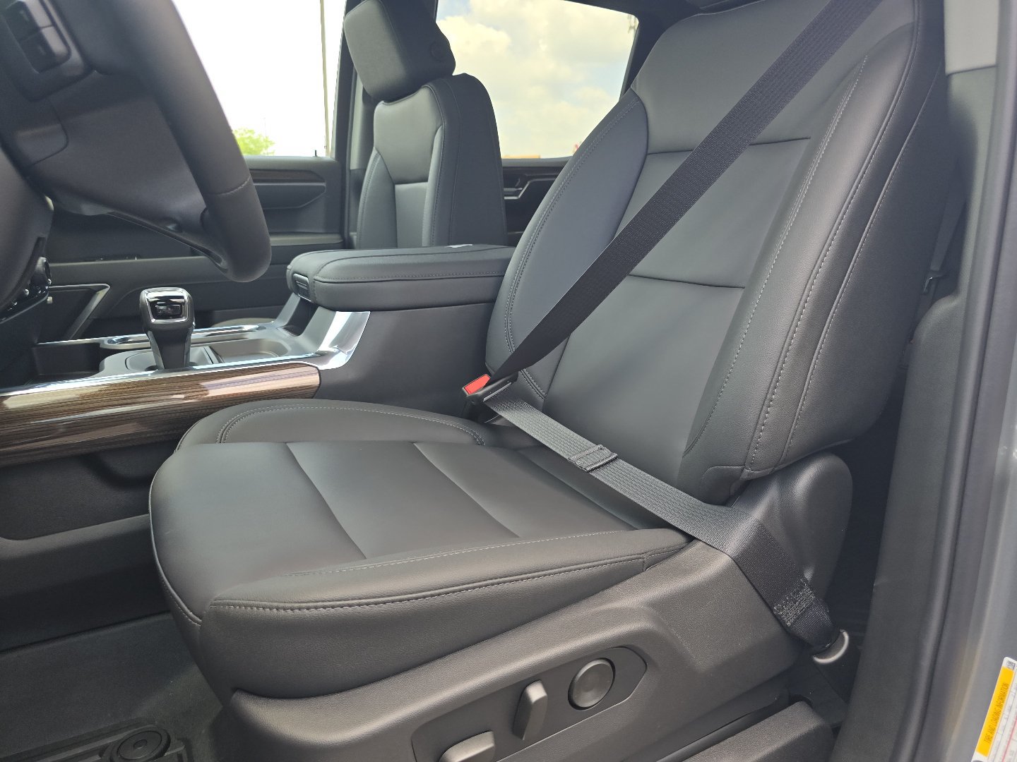 New 2026 Chevrolet Silverado 1500 RST w/ RST All Star Premium Package AWD/4WD image 16