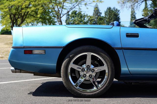 Used 1988 Chevrolet Corvette Convertible RWD image 10