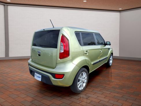 Used 2012 Kia Soul + FWD image 8