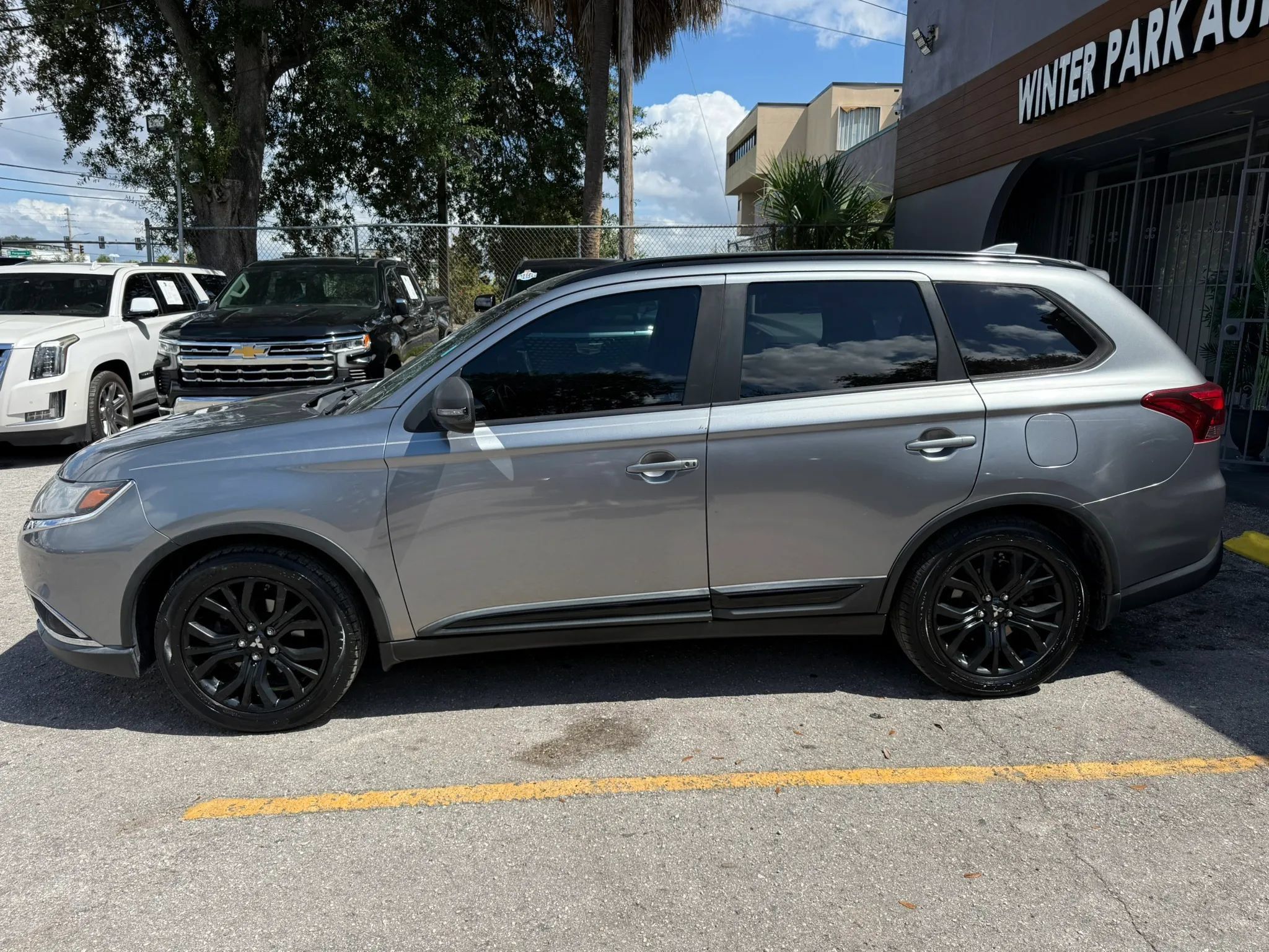 Used 2018 Mitsubishi Outlander SE FWD image 4