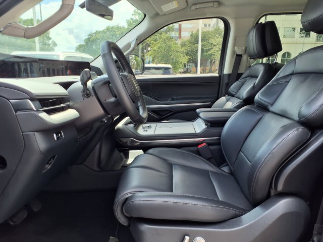 New 2026 Lincoln Navigator Premiere AWD/4WD image 7