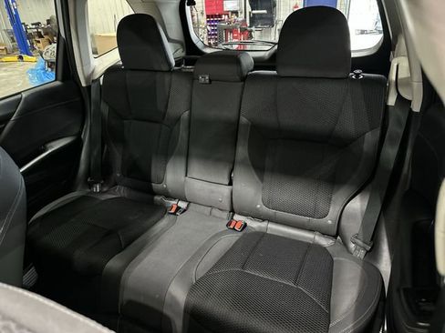 Used 2023 Subaru Forester Premium AWD/4WD image 28