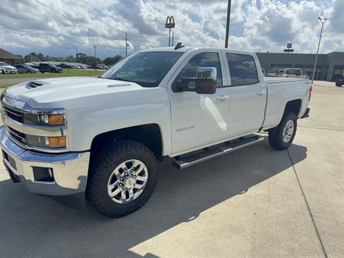Used 2018 Chevrolet Silverado 2500 LT w/ LT Fleet Convenience Package AWD/4WD image 1