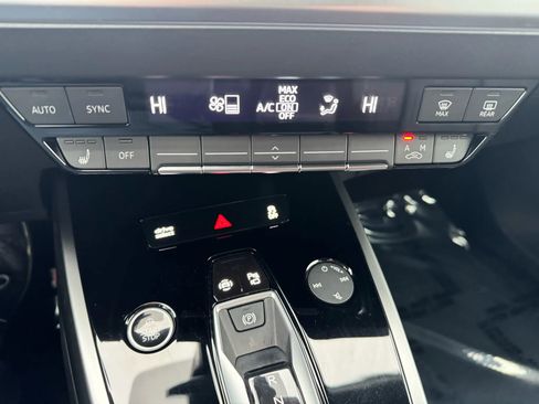 Used 2023 Audi Q4 e-tron Premium Plus image 37