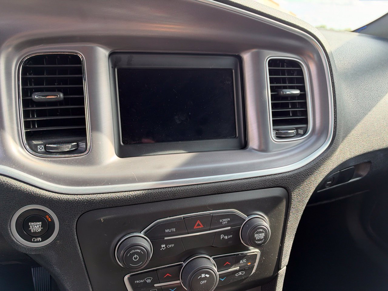 Used 2022 Dodge Charger SXT RWD image 14