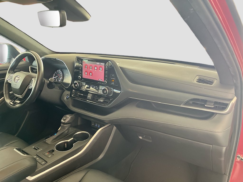 Used 2022 Toyota Highlander XSE FWD image 32