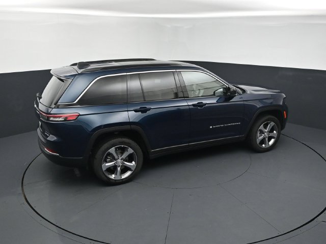 New 2026 Jeep Grand Cherokee Limited w/ Trailer Tow Package AWD/4WD image 18