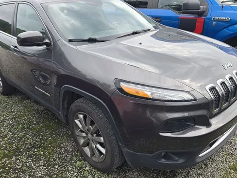 Used 2018 Jeep Cherokee Limited AWD/4WD image 4