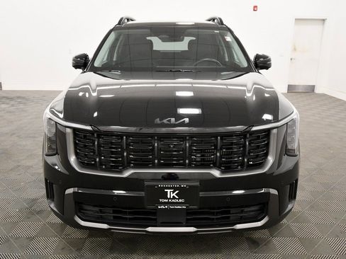 Certified 2025 Kia Sorento SX image 12