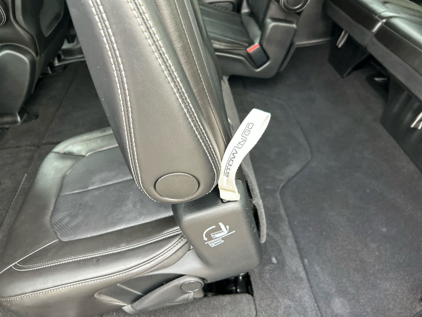 Used 2025 Chrysler Pacifica Select FWD image 29
