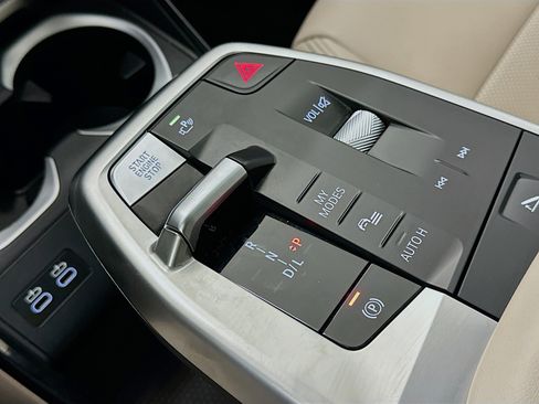 Used 2025 BMW X2 xDrive28i image 24