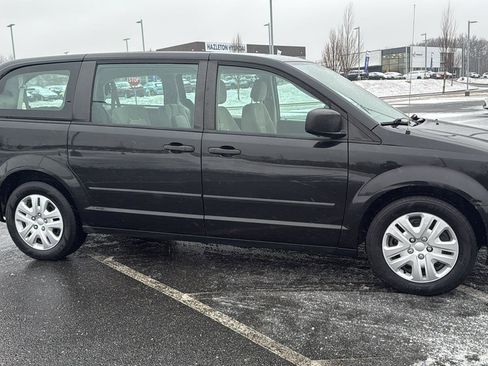 Used 2015 Dodge Grand Caravan American Value Package w/ UConnect Hands-Free Group image 3