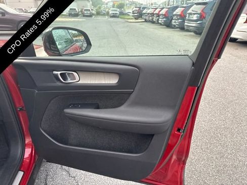 Used 2023 Volvo XC40 B5 Plus w/ Driver Assist Package AWD/4WD image 4