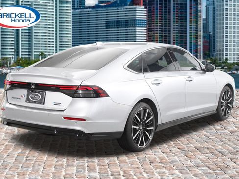 Used 2024 Honda Accord Touring image 6