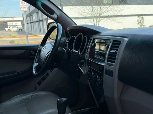 Used 2006 Toyota 4Runner Sport RWD image 24
