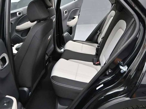 New 2026 Hyundai Venue SEL FWD image 14