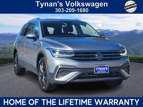 Certified 2024 Volkswagen Tiguan SE image 1