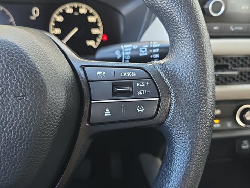 Certified 2025 Honda HR-V LX image 17