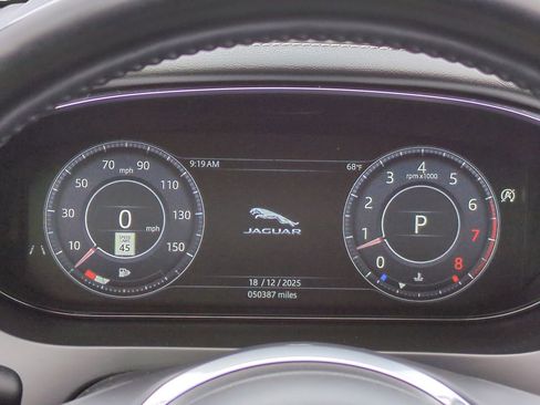 Used 2019 Jaguar E-PACE R-Dynamic HSE image 28