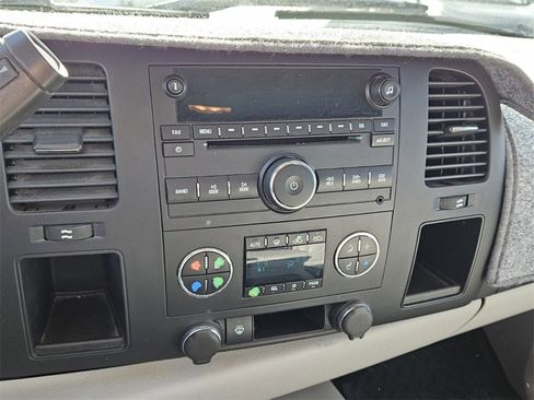 Used 2008 Chevrolet Silverado 2500 LT w/ 2LT Convenience Package image 19