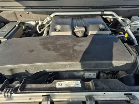 Used 2023 Chevrolet Colorado LT w/ LT Convenience Package II image 33