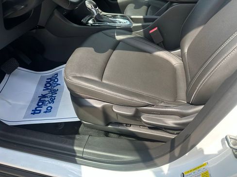 Used 2024 Buick Encore GX Sport Touring image 12