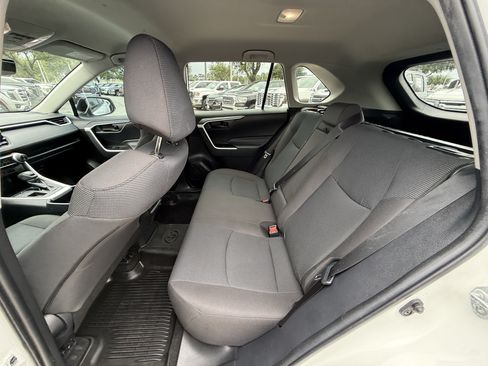 Used 2022 Toyota RAV4 LE FWD image 28
