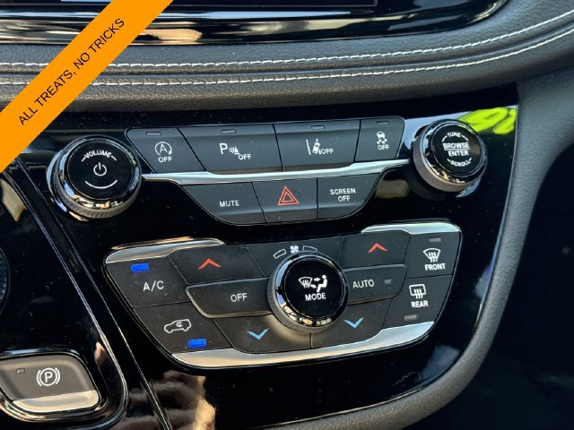 Used 2026 Chrysler Pacifica Select FWD image 31