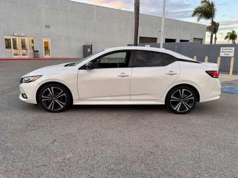 Certified 2022 Nissan Sentra SR w/ SR Premium Package image 5