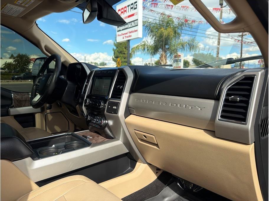 Used 2018 Ford F250 Lariat w/ Lariat Ultimate Package AWD/4WD image 12