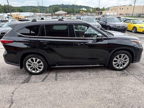 Used 2021 Toyota Highlander Limited image 5